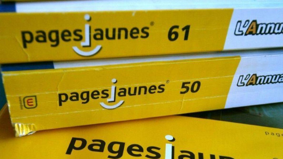 PILE D'ANCIENS ANNUAIRES PAGES JAUNES