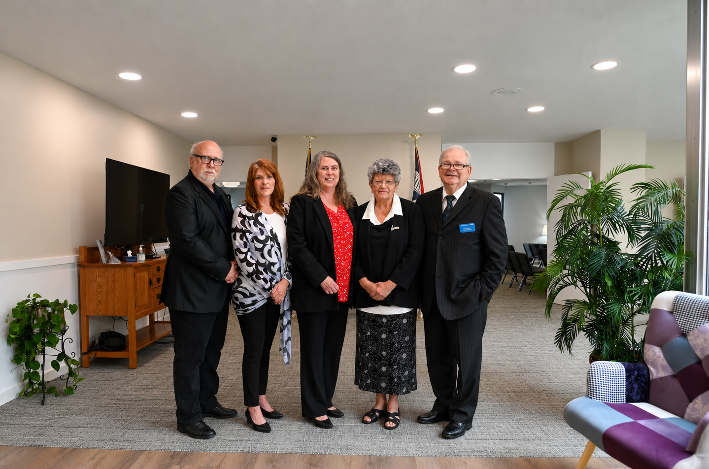 The experineced and proffessional staff in a group photo at Edwards Funeral Service in Marion