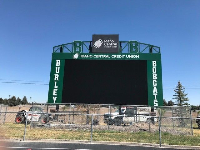 Scoreboard at Burley High School: Green and black with