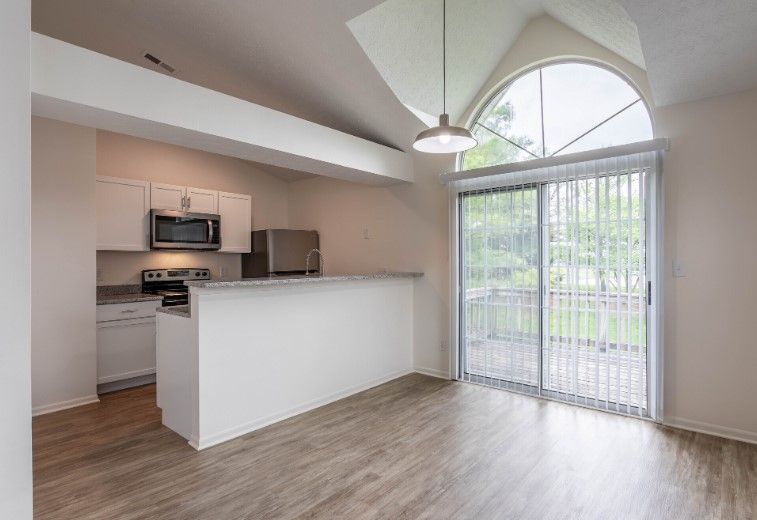 Home Stratford Commons Apartments Delaware, OH