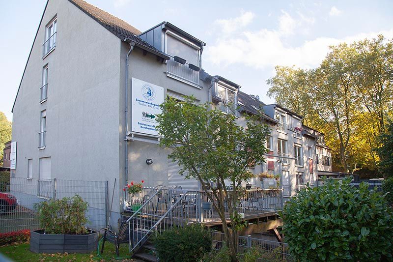 Altenheim, Seniorentreff am Barchembach in Oberhausen-Osterfeld, Gartenansicht