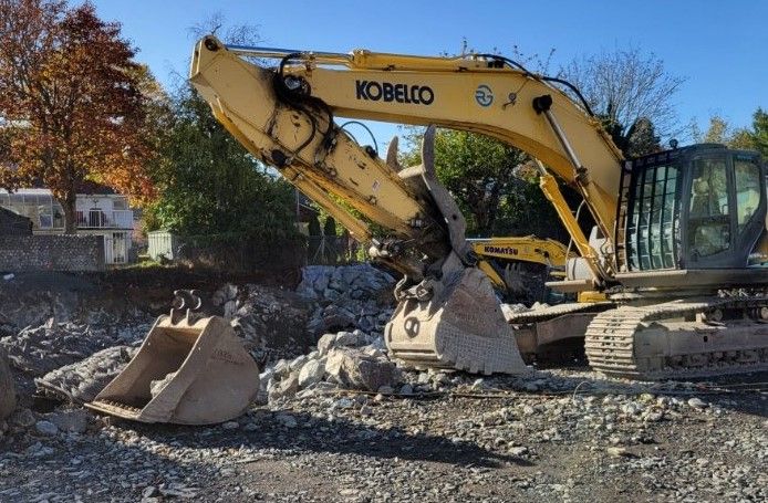 digging rock for a building foundation
