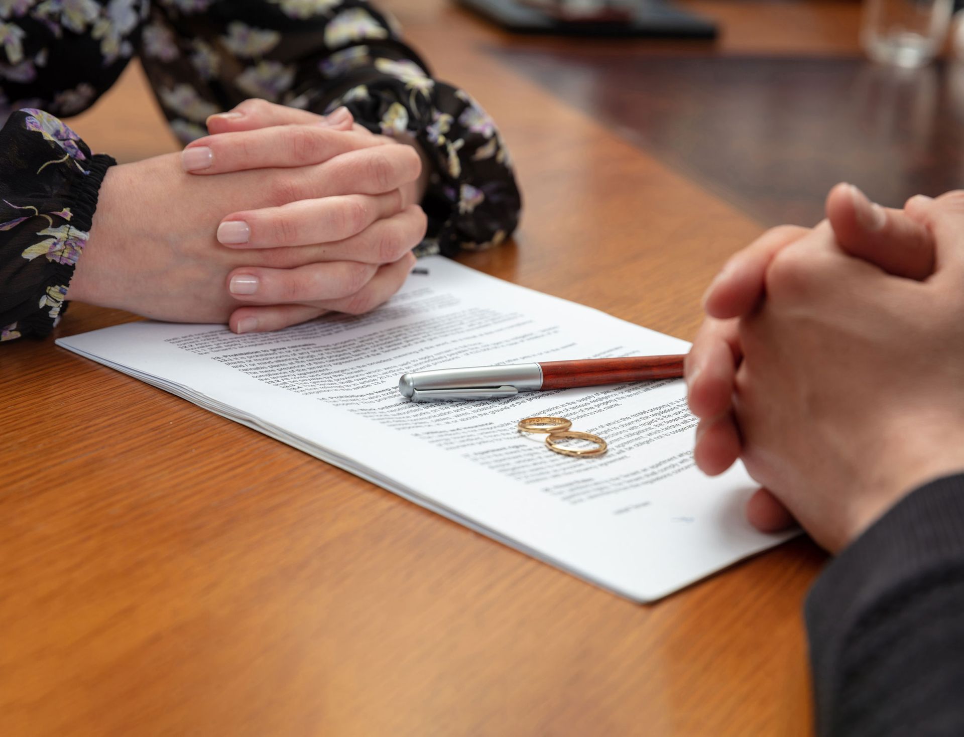 Wife And Husband Singed Divorce Paper — Fairlawn, OH — Susan Lax Law Office Wife And Husband Singed Divorce Paper