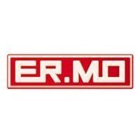 Logo ER.MO rosso e bianco all'interno di un bordo rettangolare su sfondo bianco.