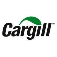 Logo Cargill in nero con un arco verde a forma di foglia sopra il marchio denominativo