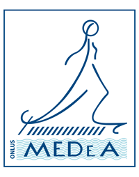 Logo con linee blu, una figura stilizzata sopra la parola 