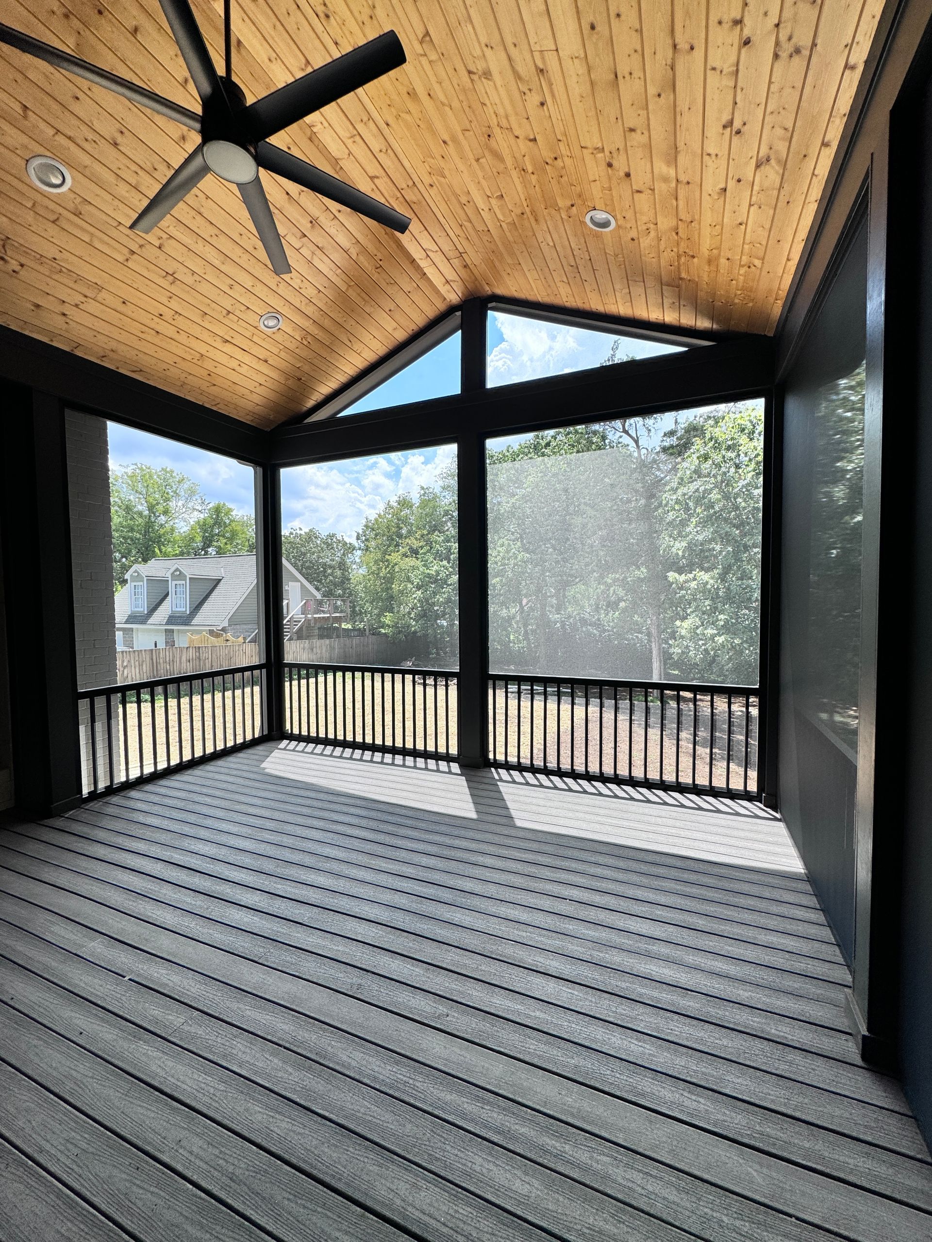 Custom screen room designed for comfort and functionality