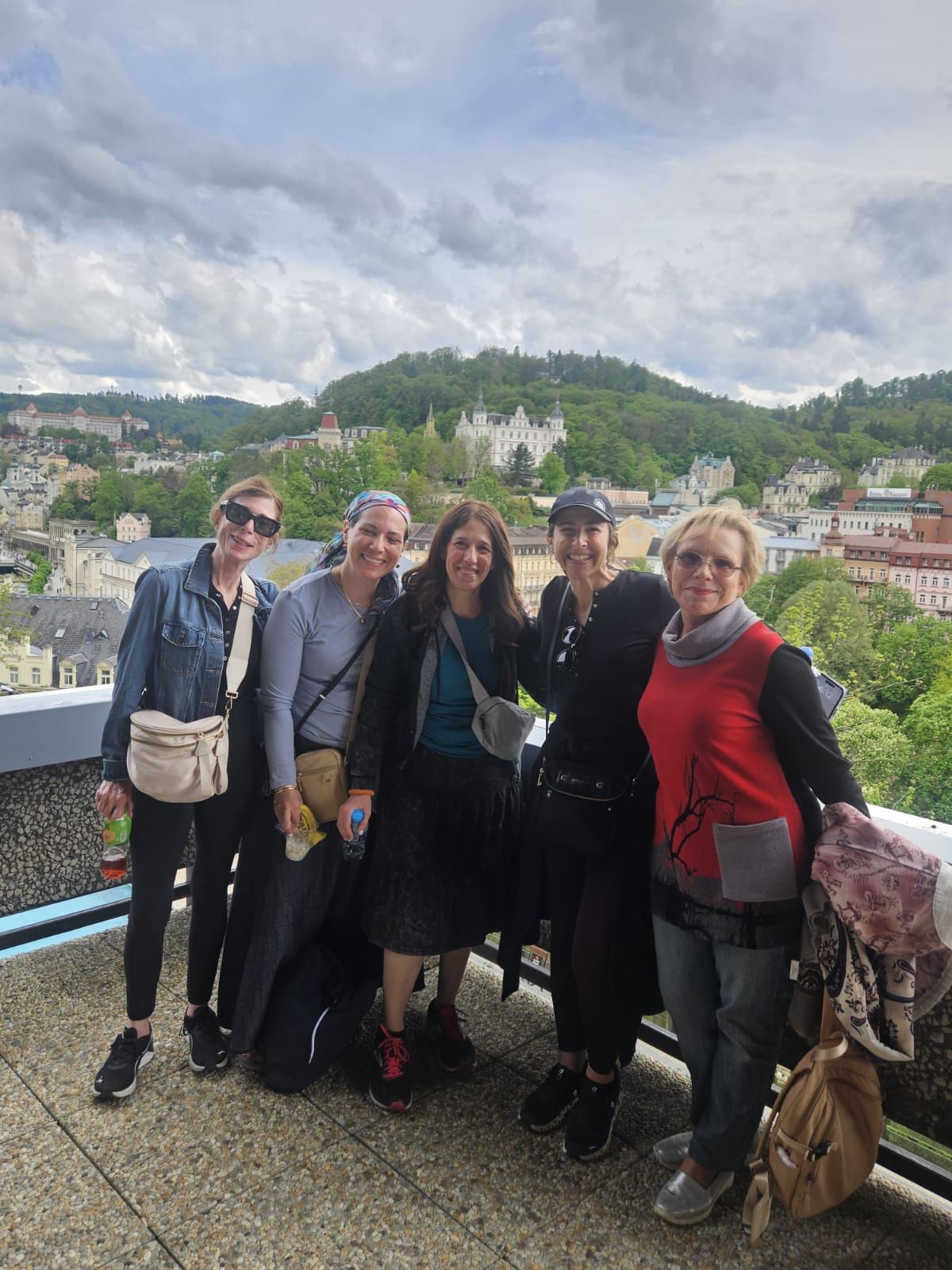 Happy clients on a private luxury excursion to Karlstejn Castle with Tour with Soul
