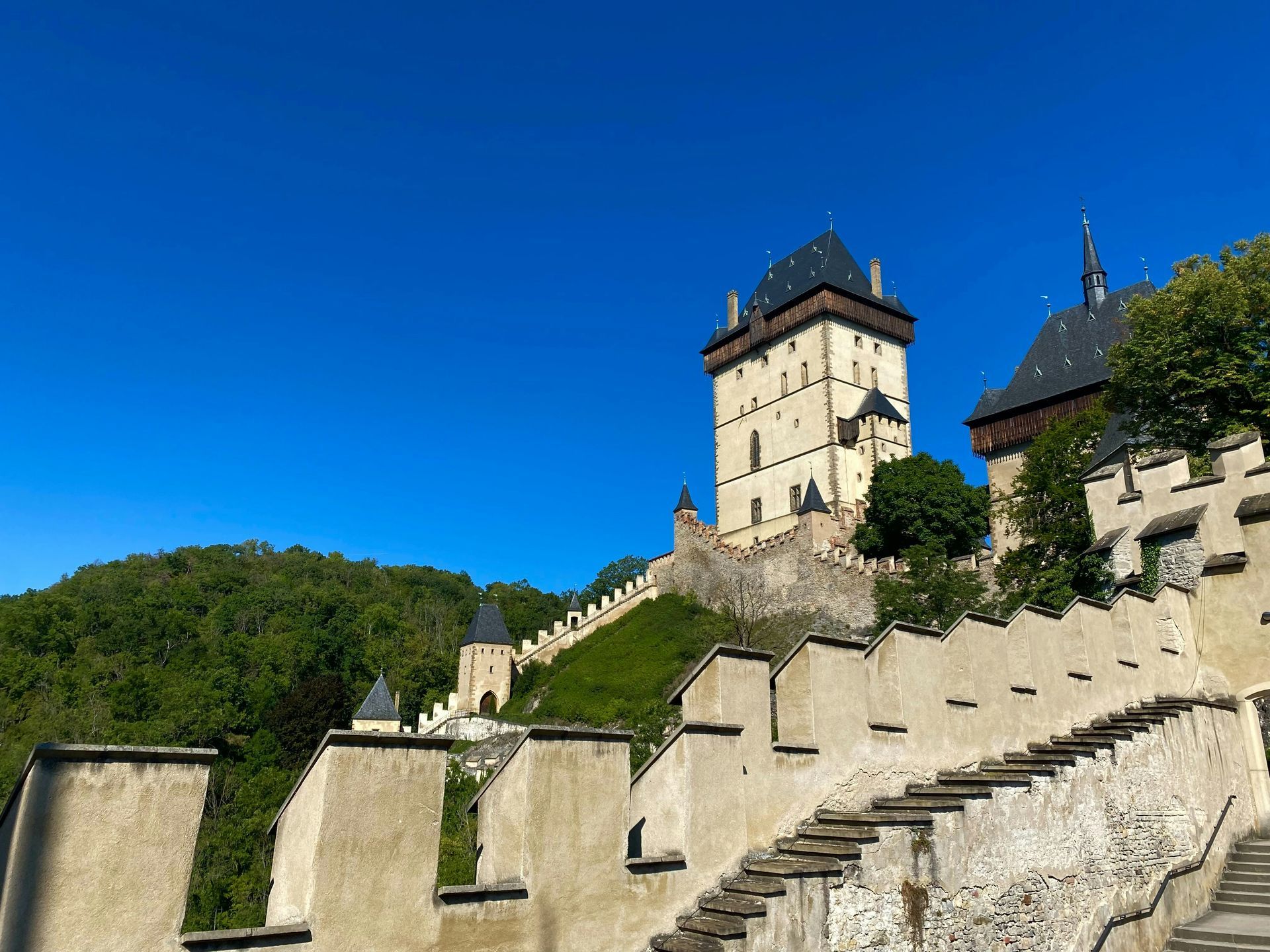 Private luxury tour to Karlstejn Castle from Prague in a premium vehicle