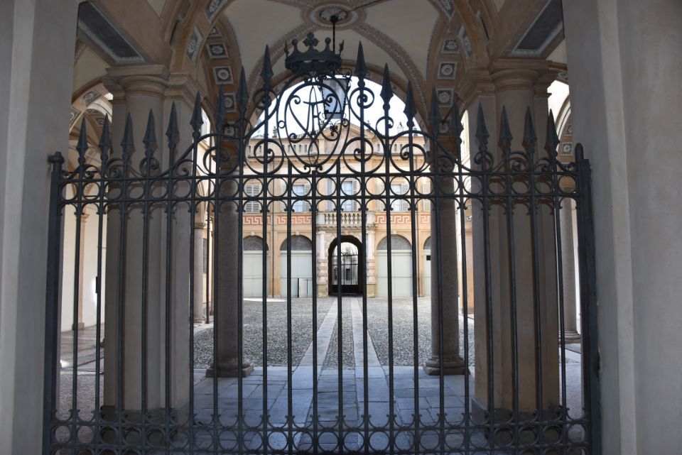 Portone