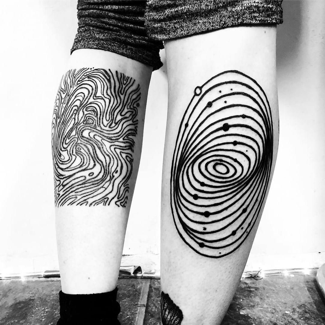 tatuerade ben av Dan Sapunar