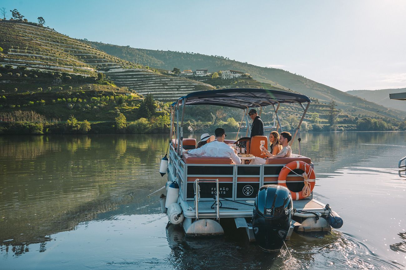 Bespoke private sunset cruise on the Douro River for small groups up to 11 guests.