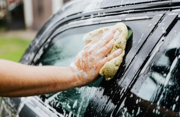 convenient mobile auto detailing service at home