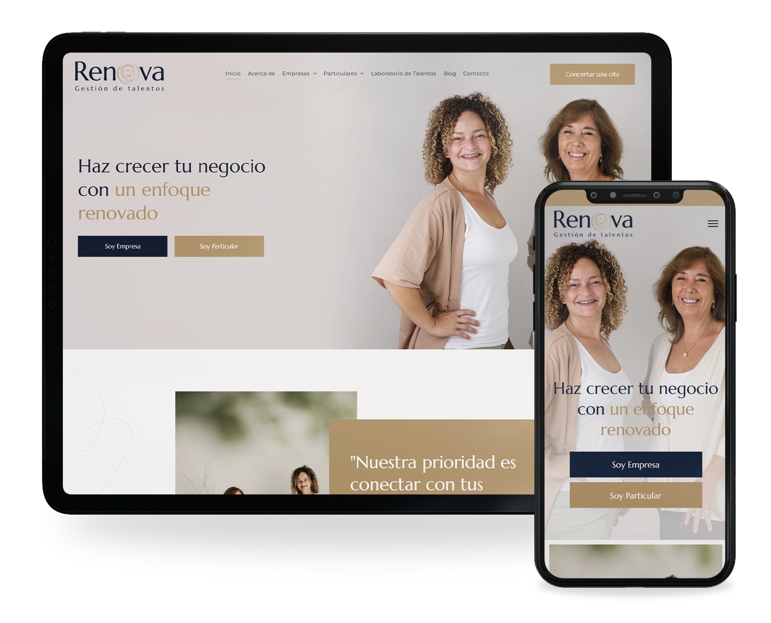 una tableta y un teléfono inteligente con el sitio web renova gestion de talentos