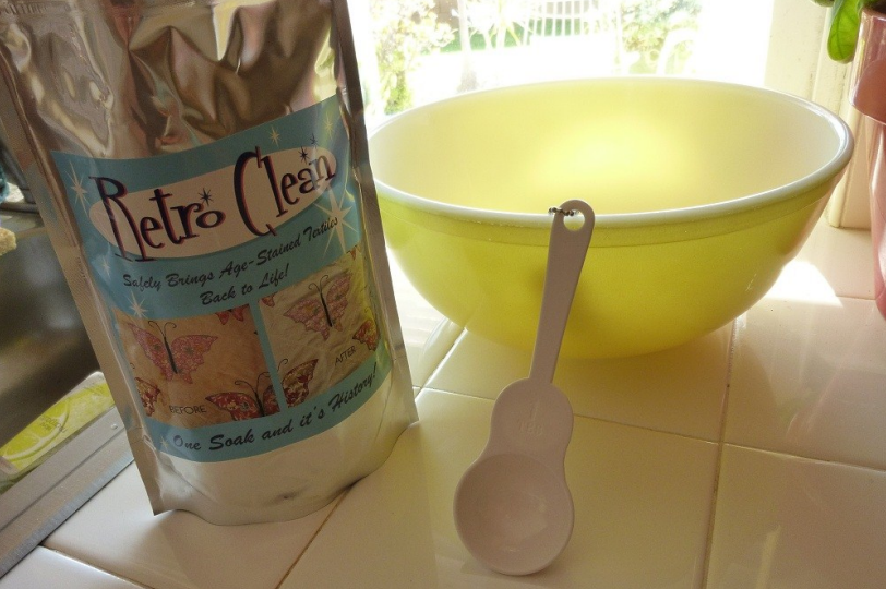 Scoop Basin And Retro Clean Soap