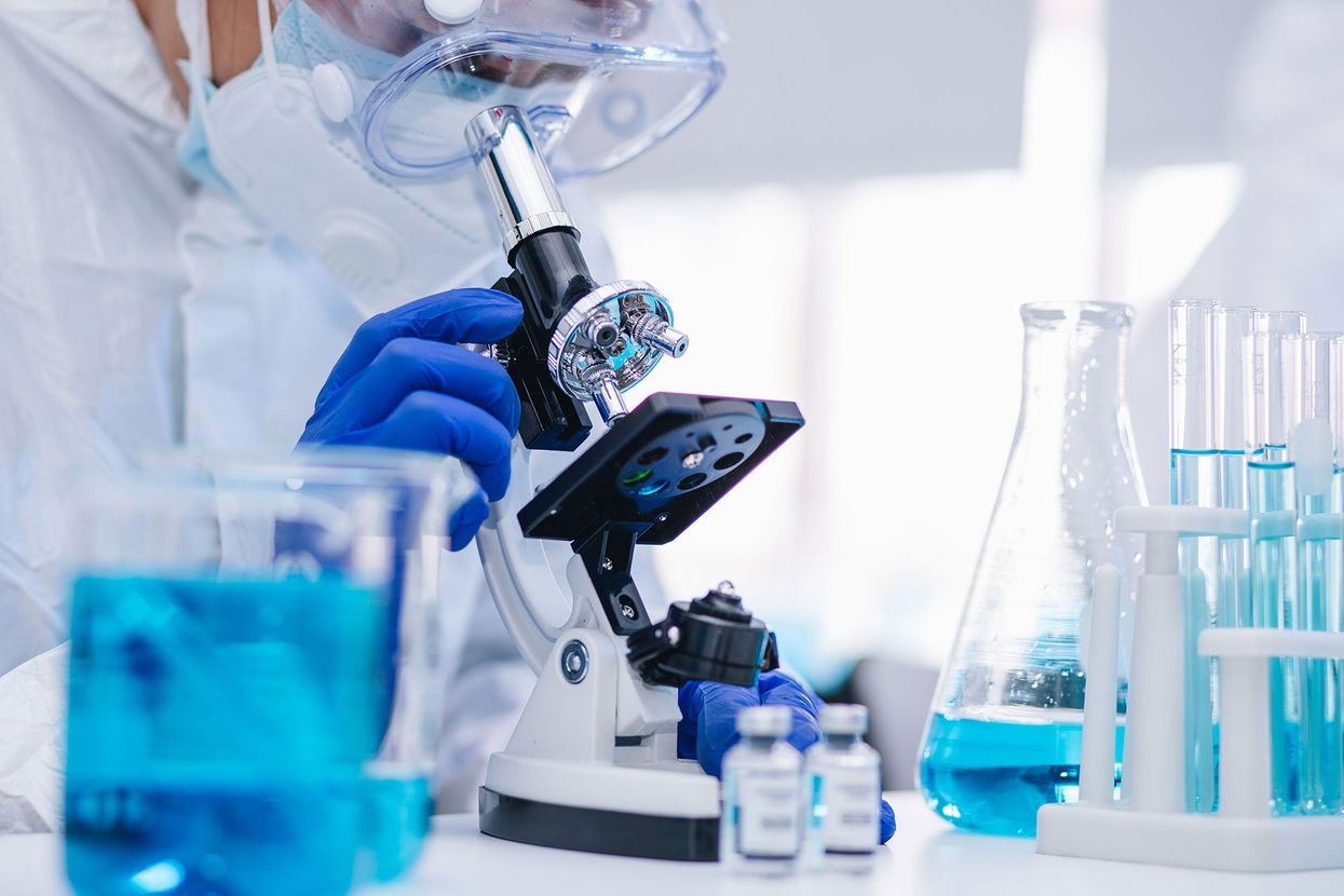 LABORATORIO MARTÍNEZ