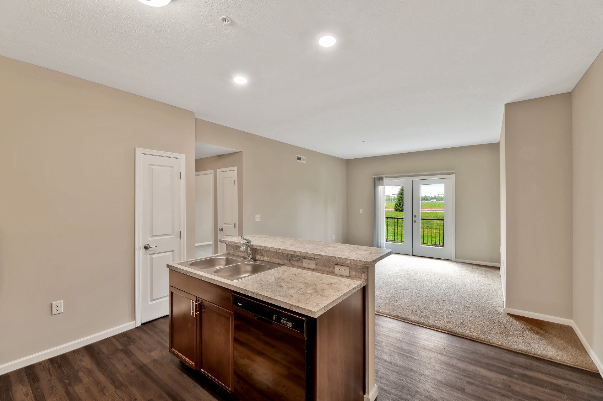 The Monarch Blacklick Creek Spacious Apartments in Blacklick, OH