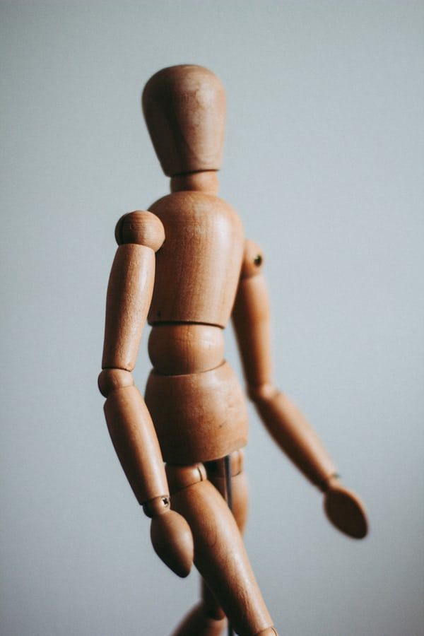 Figur mit Körper - Verkörperung
