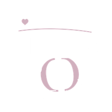 La parola Love Story Fiera Sposi è scritta in rosa e bianco su uno sfondo nero