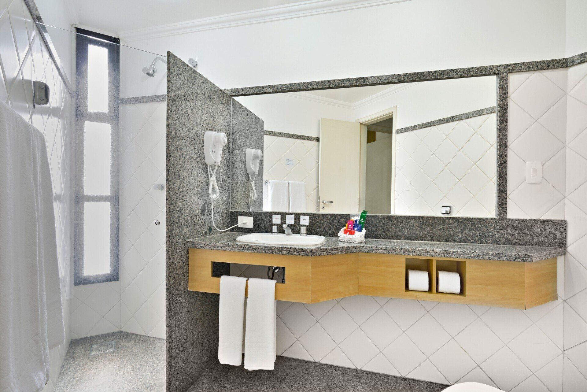 o Hotel
