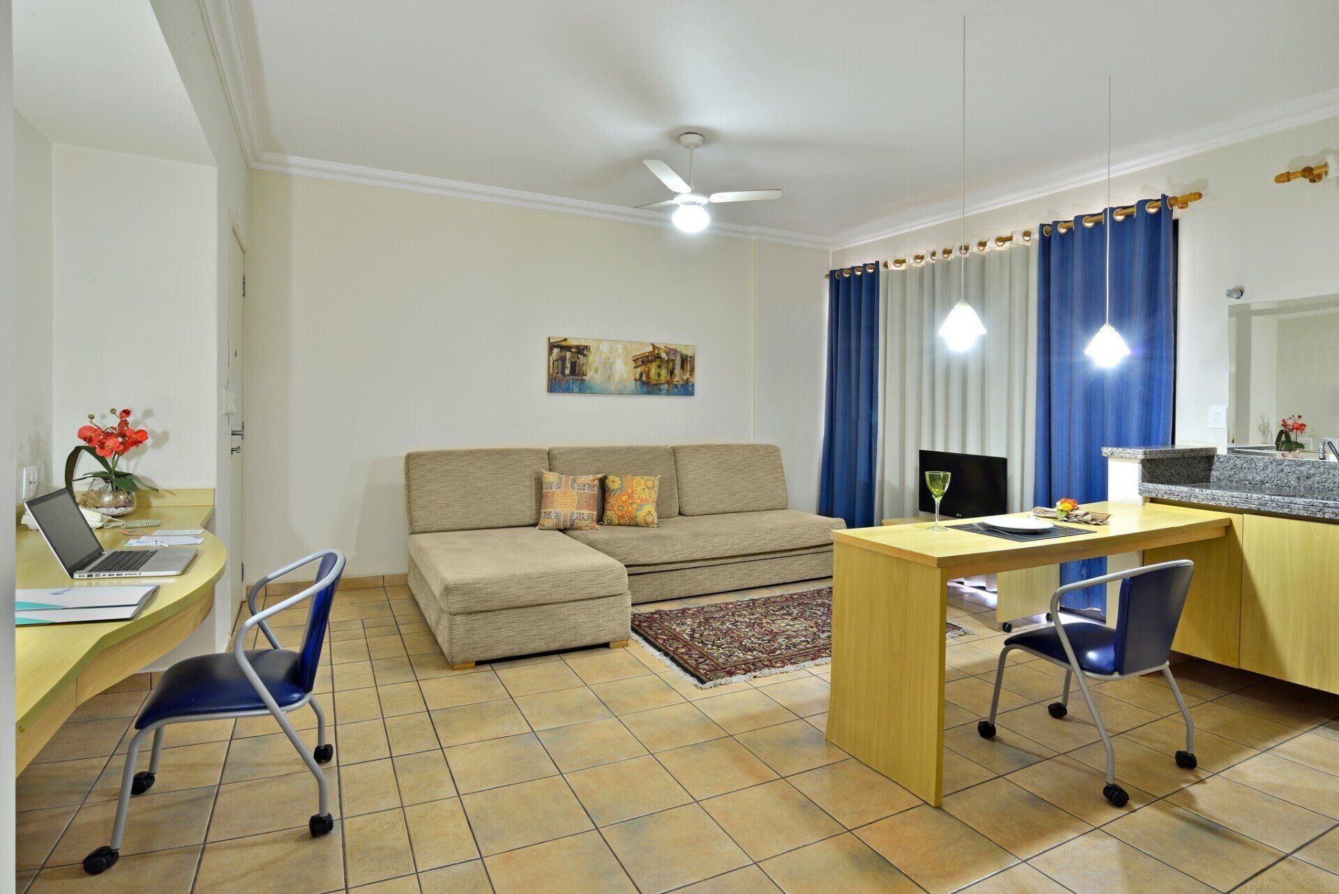 o Hotel