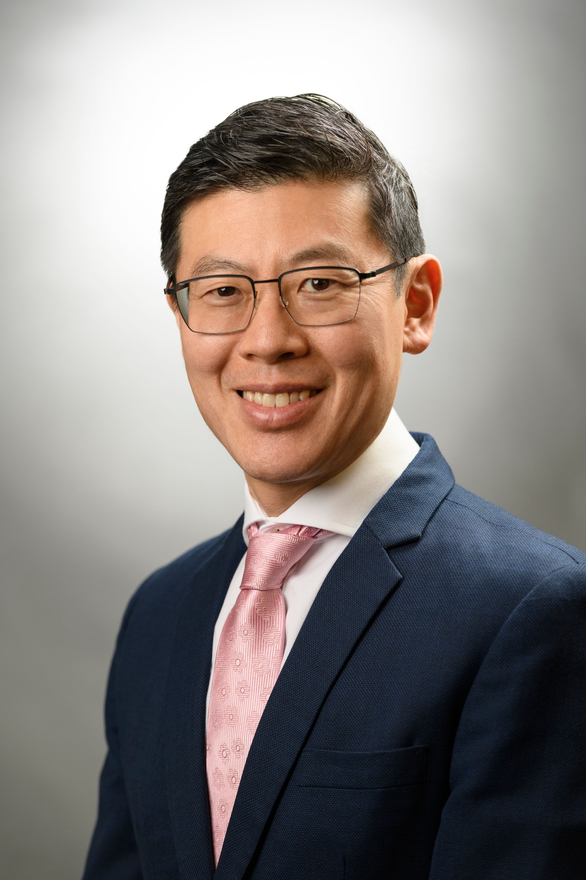 Dr James Wong Medical Retina Ophthalmologist | Sydney NSW