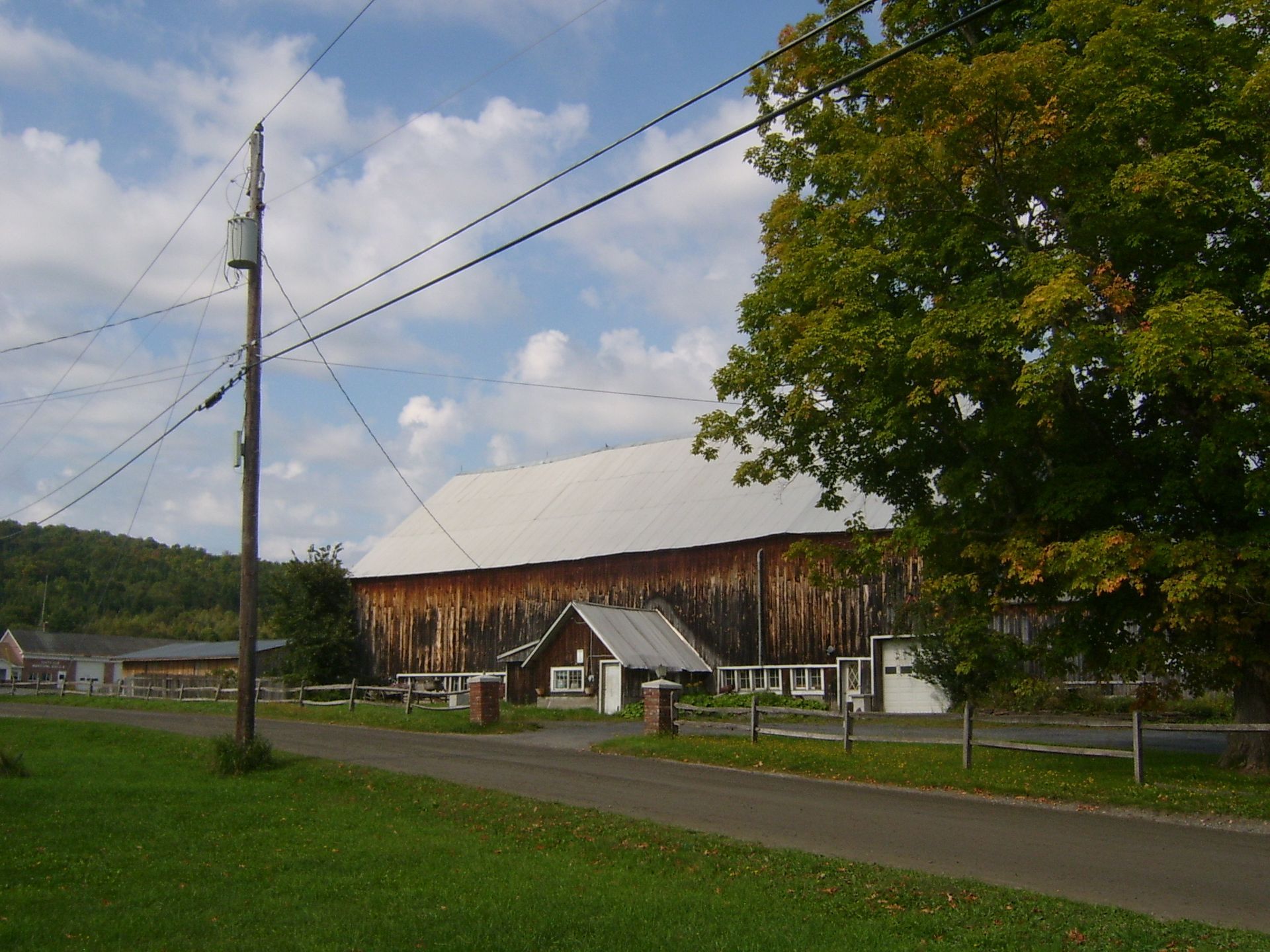 Side view of Ingalls Barn.