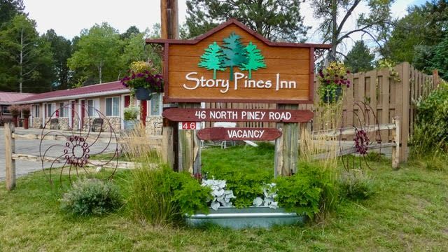 Story-Pines-Inn-sign