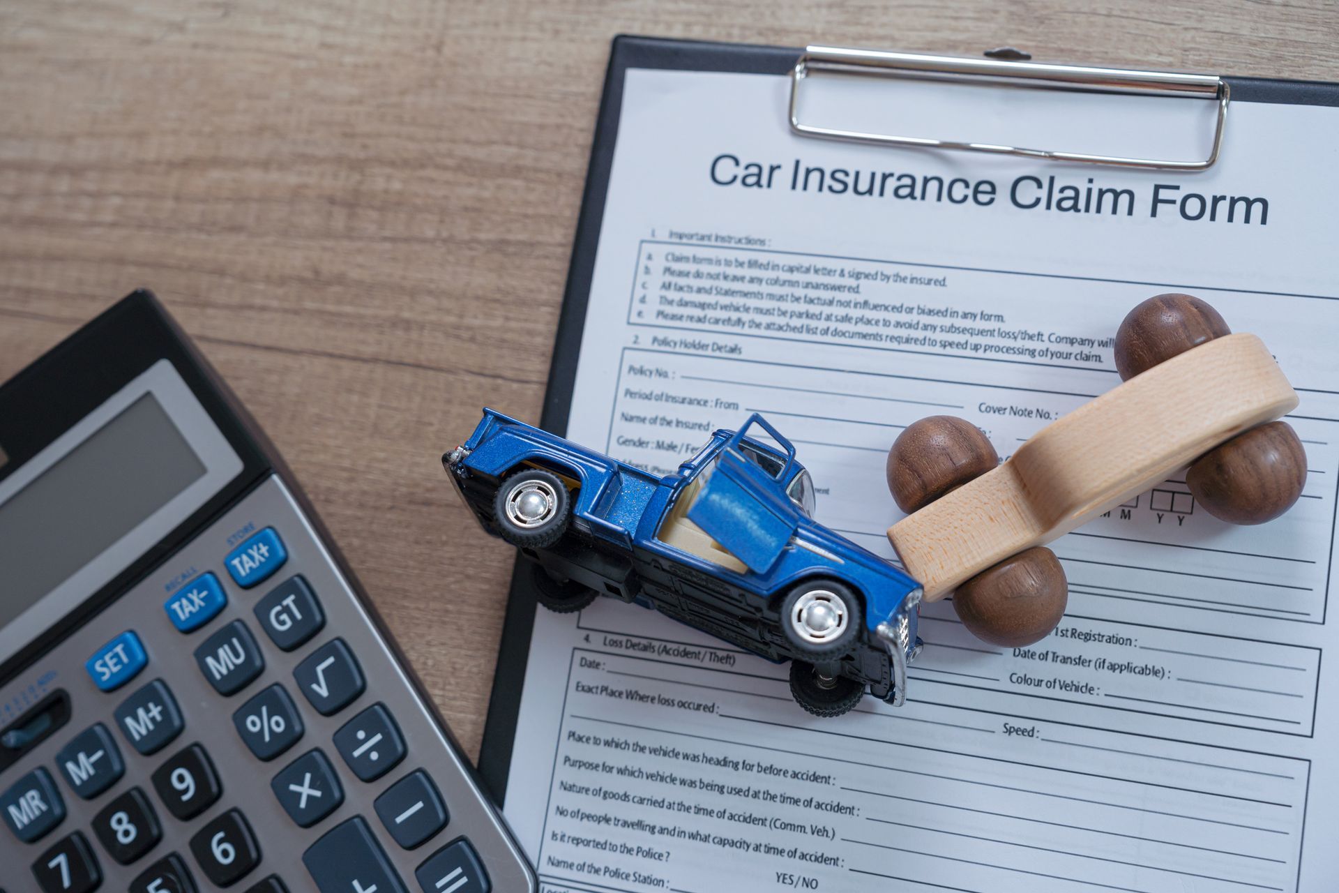 Car insurance claim form for vehicle accident reporting.