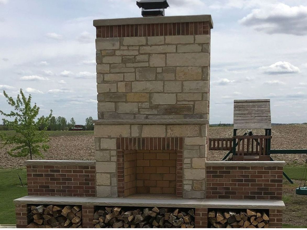 Outdoor living space construction in Frankfort, IL