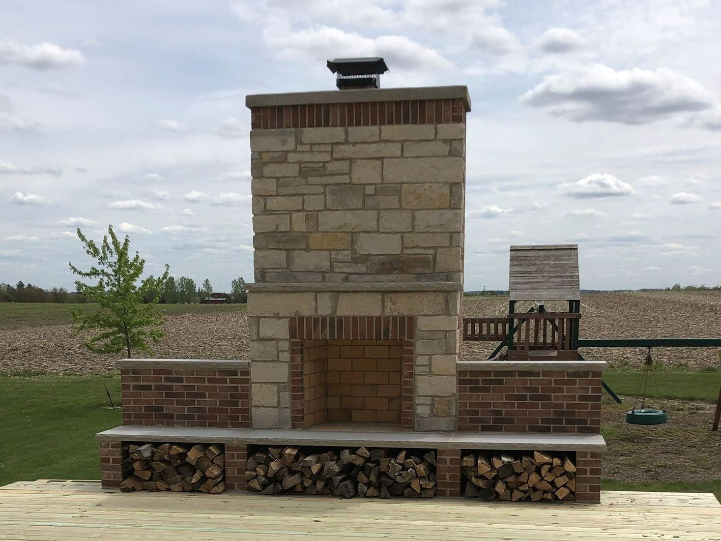 Outdoor living space construction in Chicago, IL Outdoor living space construction in Chicago, IL