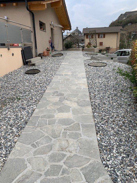 Chemin pierres naturelles