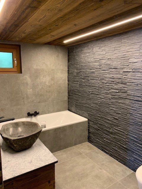 Salle de bain sur mesure carrelage Sion