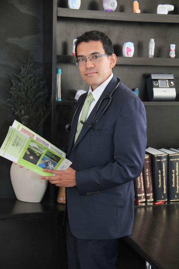 DR. CÉSAR MANUEL SALAZAR PEÑA