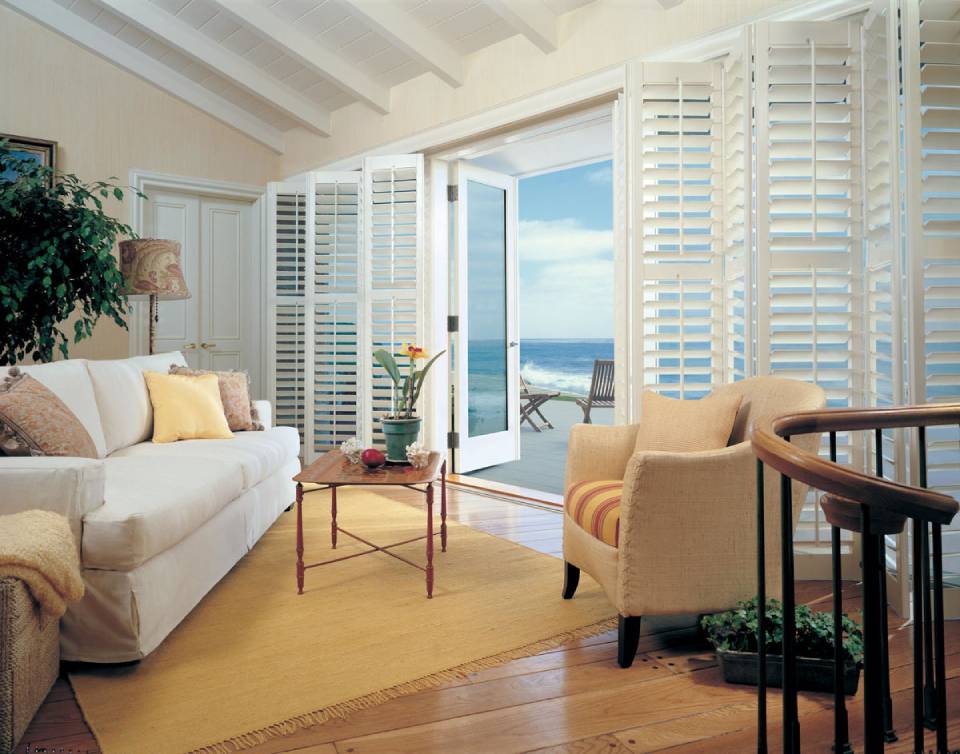 Hunter Douglas Heritance® Hardwood Shutters, Wood Shutters, Faux Wood Shutters near Austin, Texas (TX)