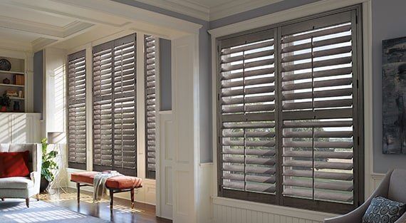 Hunter Douglas Heritance® Hardwood Shutters, plantation shutters, window shutters, wood shutters near New Braunfels, Texas (TX)