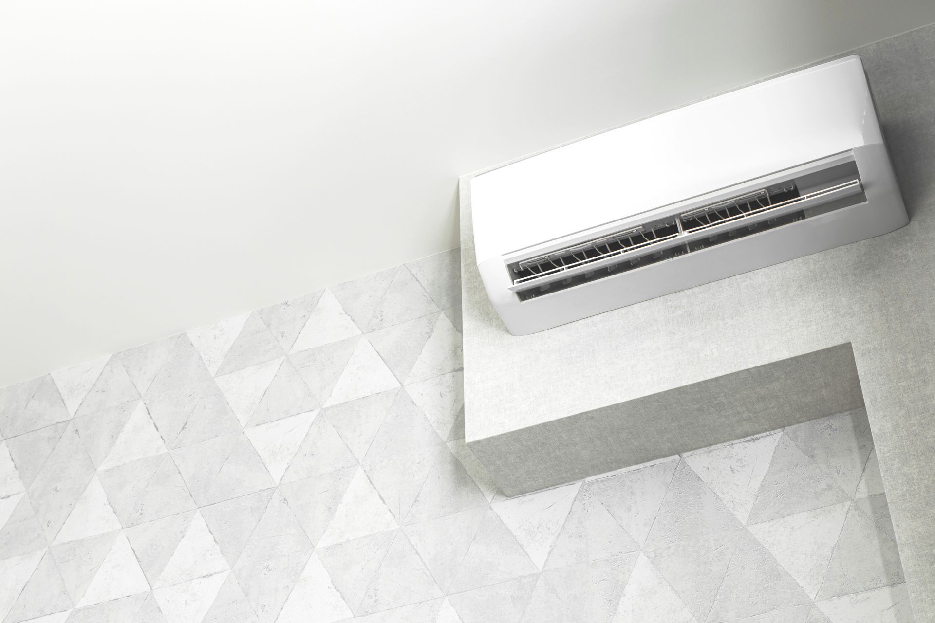 how do ductless mini splits work