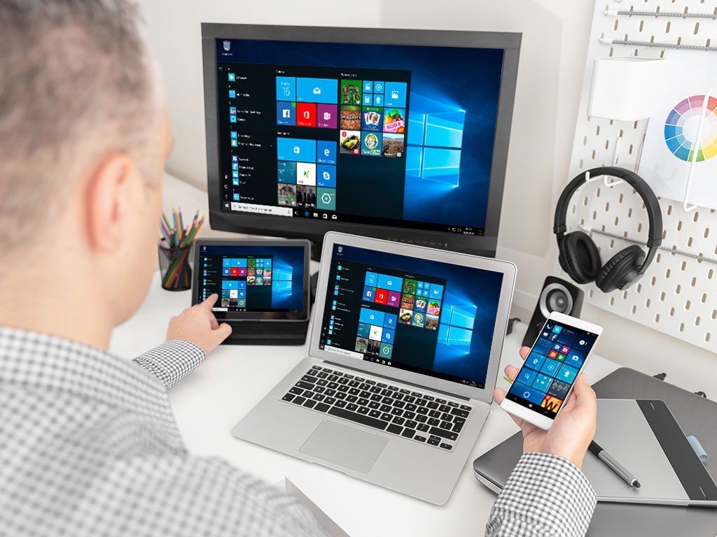 Image of someone using a cloud desktop to enhance efficient work