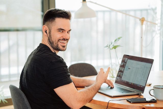 Person using integrations with VoIP