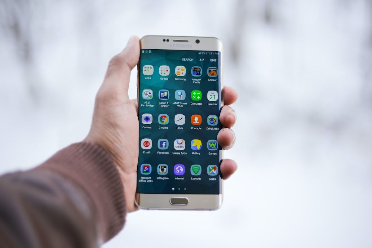 it's easy to switch to a VoIP phone
