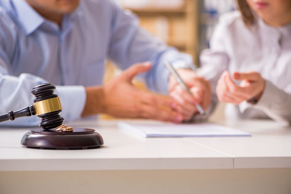 Judge gavel deciding on marriage divorce — Family Law Solicitors in Muswellbrook NSW