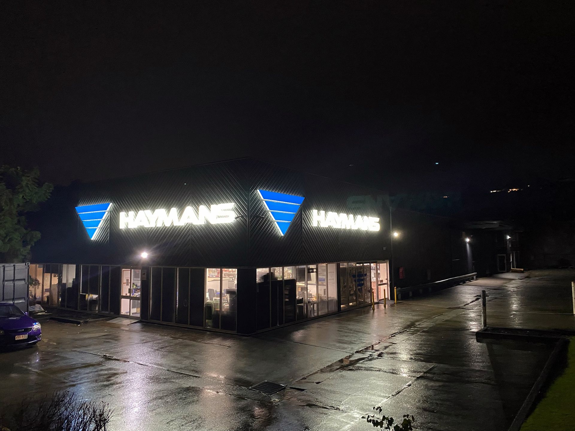 Signage Shop Gold Coast Signwriters DNA Signs & Graphics