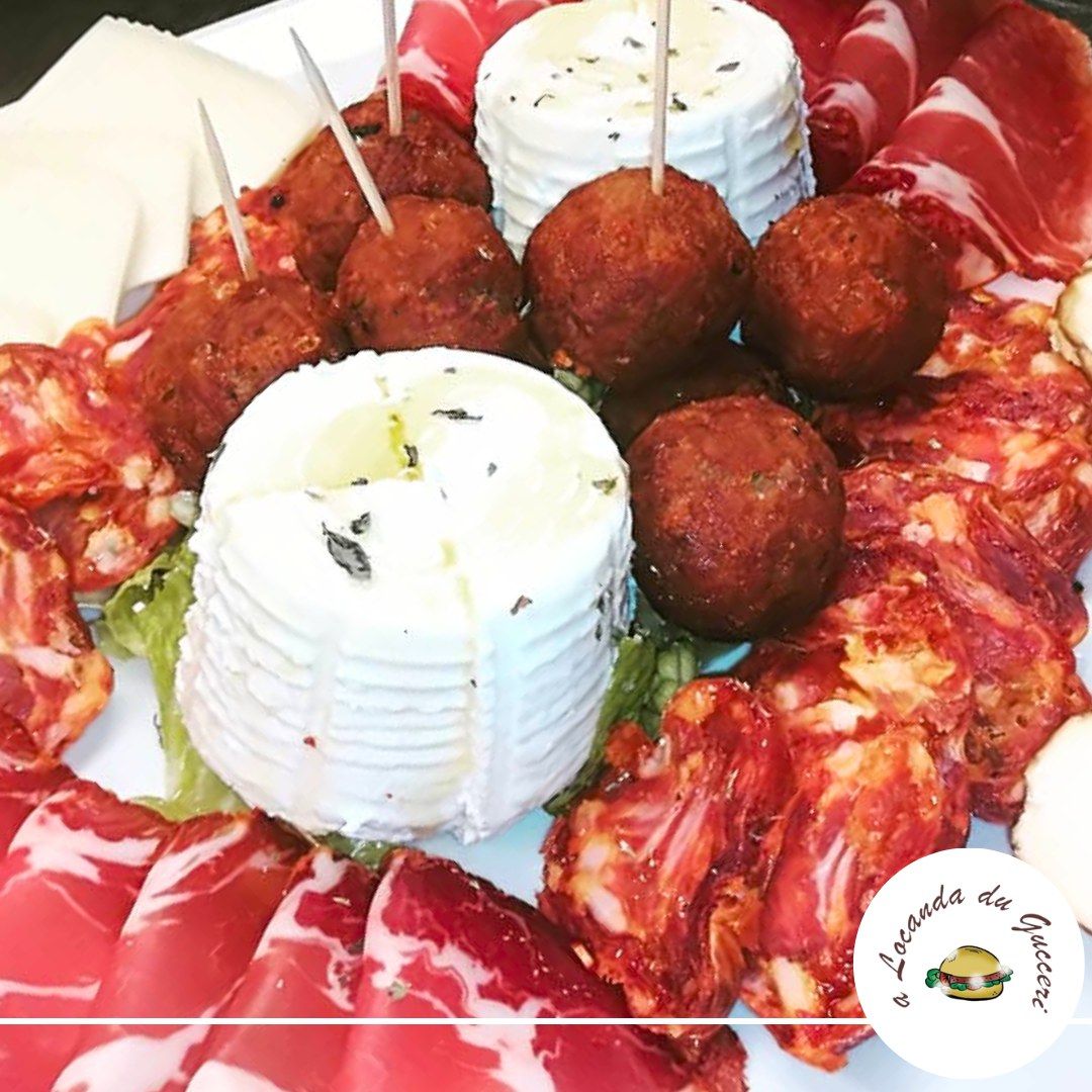 ricotta con polpettine e salumi vari
