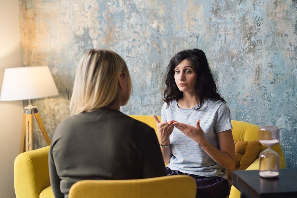 Counselor Gives Couple Advice | Rochester, NY | Laurie Burns LCSW-R CGP