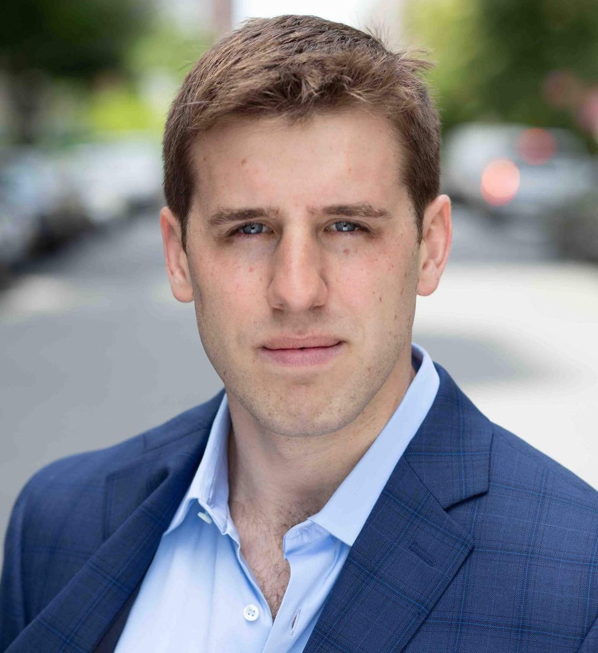 Evan Dyal Headshot