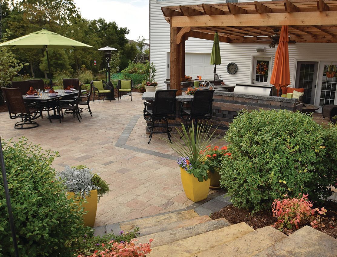 Discover the Beauty of Stockman Stoneworks’ Landscaping and Paving Work in Central Missouri and Beyond.