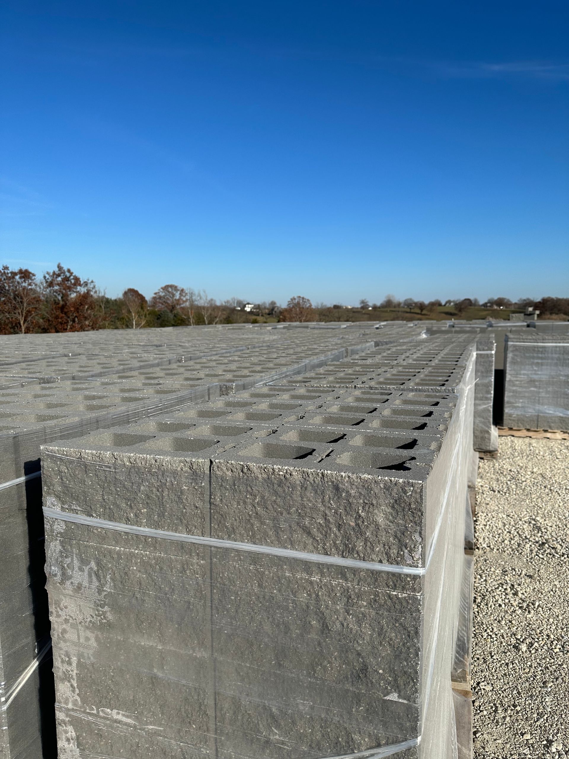 Mid-Missouri’s Premier Source for Blocks, Bricks, Stones & Landscaping: Stockman Stoneworks.