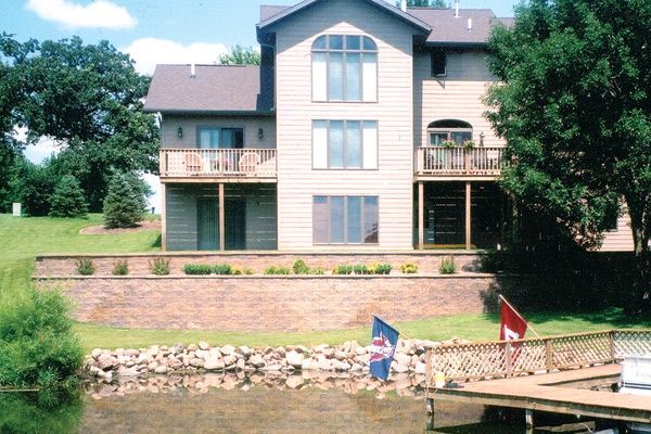 Mid-Missouri’s Trusted Source for High-Quality Mesa Adobe Retaining Wall Blocks Stockman Stoneworks.