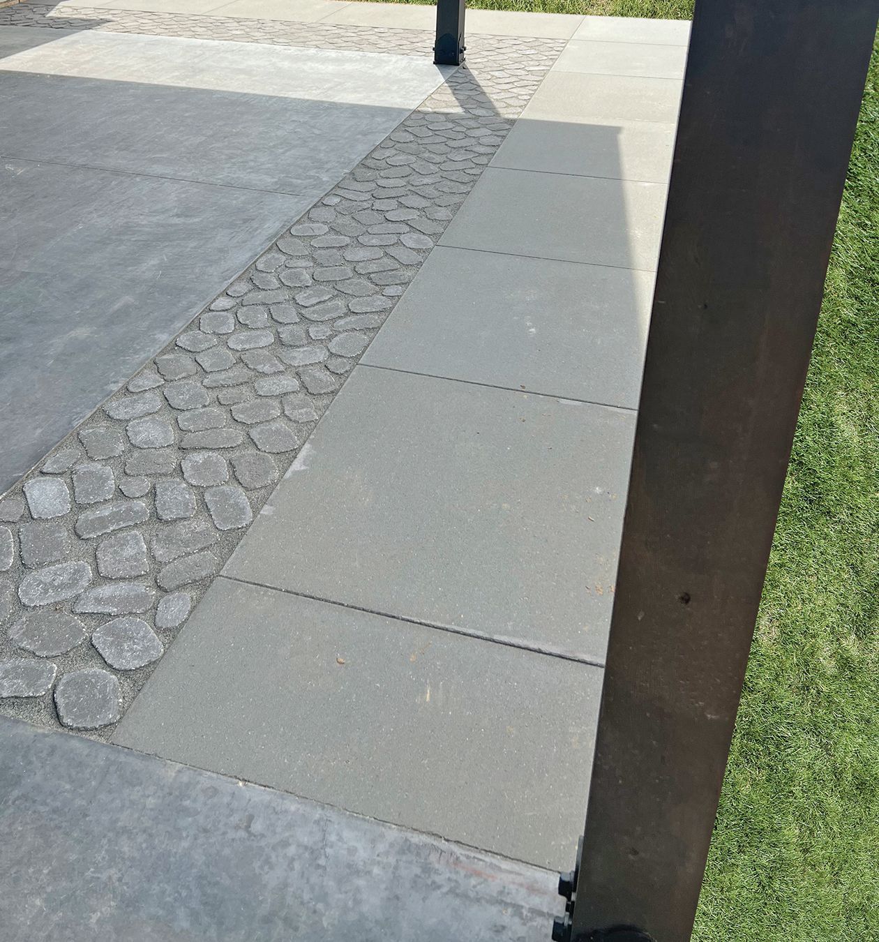 Install Sandalus Pavers & Other Top-Quality Paving Products From Stockman Stoneworks.
