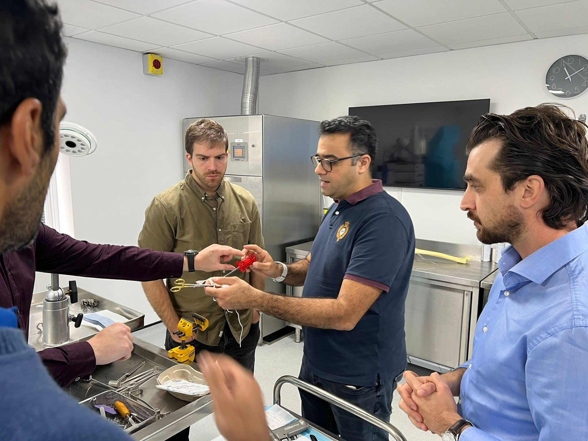 Physeal-sparing MPFL reconstruction in paediatric knee instability – surgical technique overview